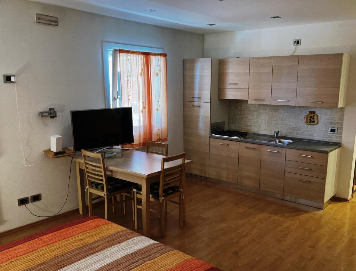 Residence Stefania Cavasso Nuovo Kültér fotó